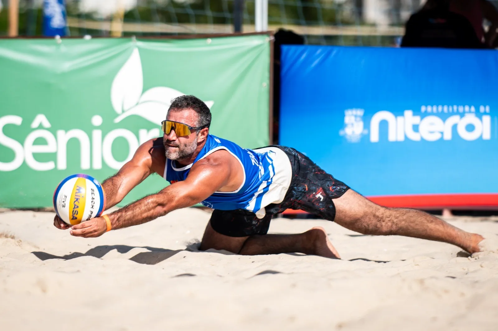 Praia de Icaraí estreia circuito de vôlei de praia com atividades gratuitas