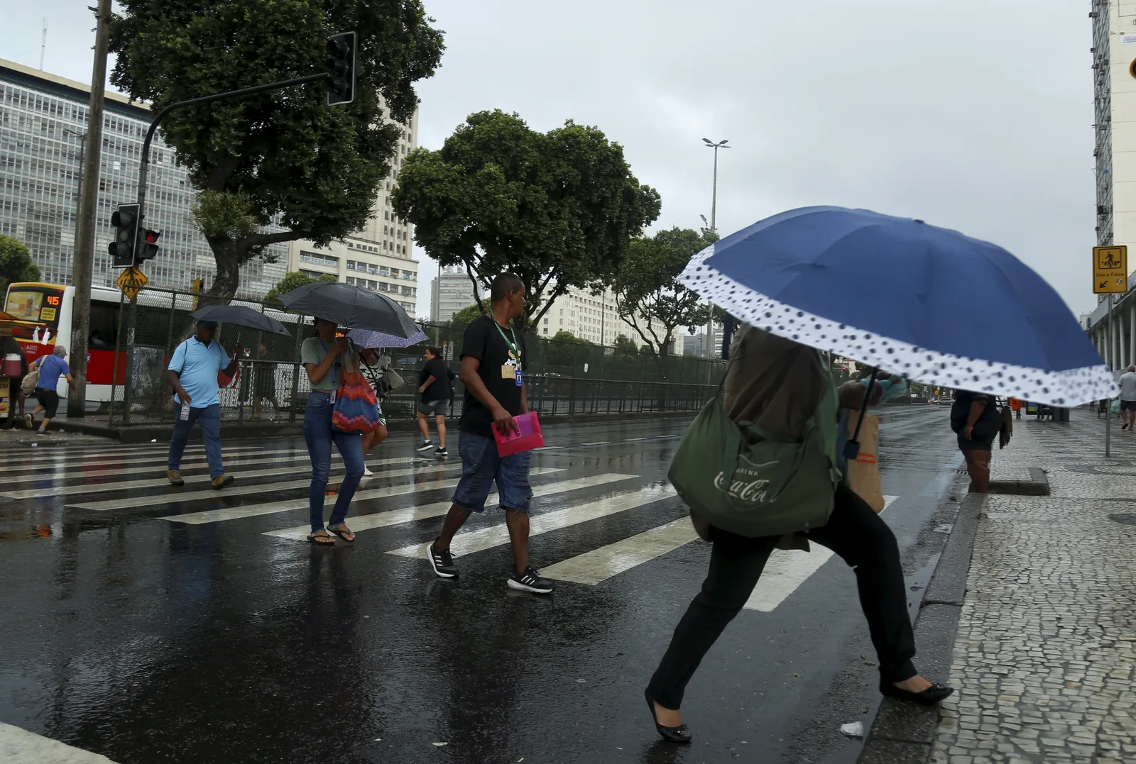 Rio terá segunda-feira mais fria, com chuva e mínima de 12°C