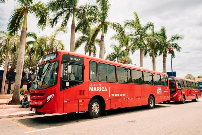 Tarifa Zero de Maricá chega a 12 anos com ônibus, vans e bicicletas