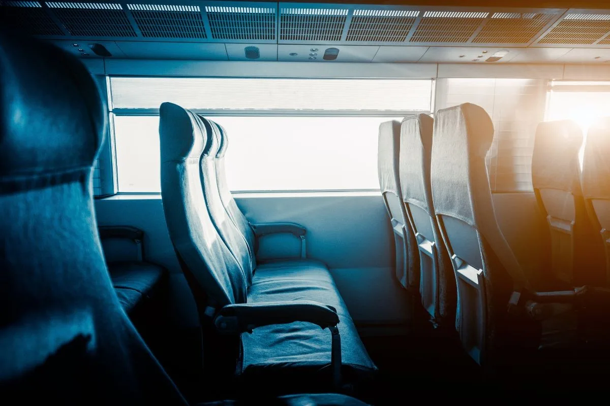 Passageiro espera mais de sete horas e obtém indenização após falha em viagem