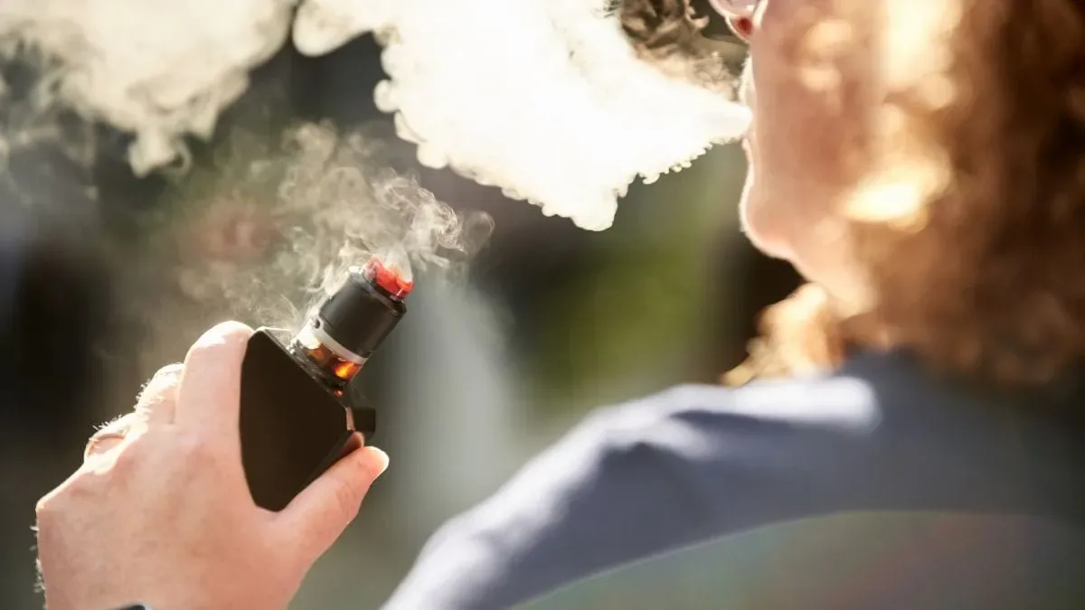 Câmara analisa regras mais rígidas para cigarros eletrônicos e vapes