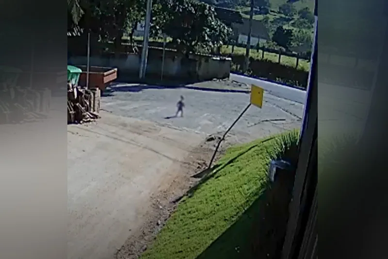 Criança sai de creche em Braço do Norte e chega ao trabalho da mãe