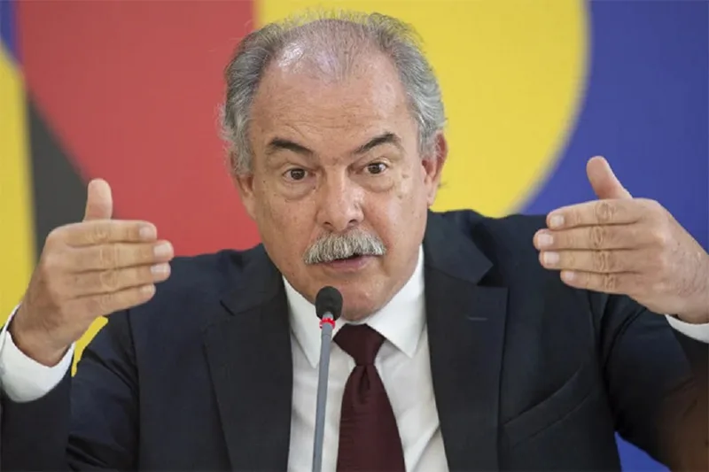 Mercadante defende integração regional e critica extrema direita no Brasil