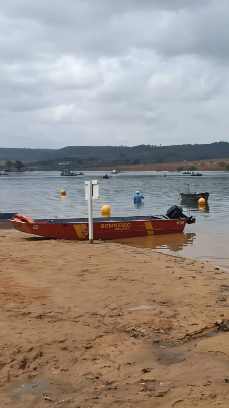 Patrulha preventiva localiza quatro pessoas após barco afundar em Jataí
