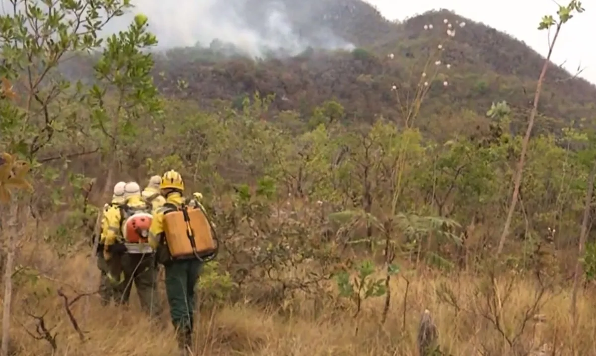 Fogo interdita trechos de trilha no Parque Nacional da Chapada dos Veadeiros