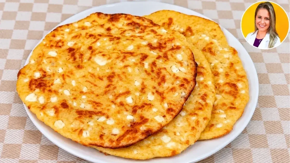 Pão sem farinha leva cottage, ovos e muçarela; veja como preparar