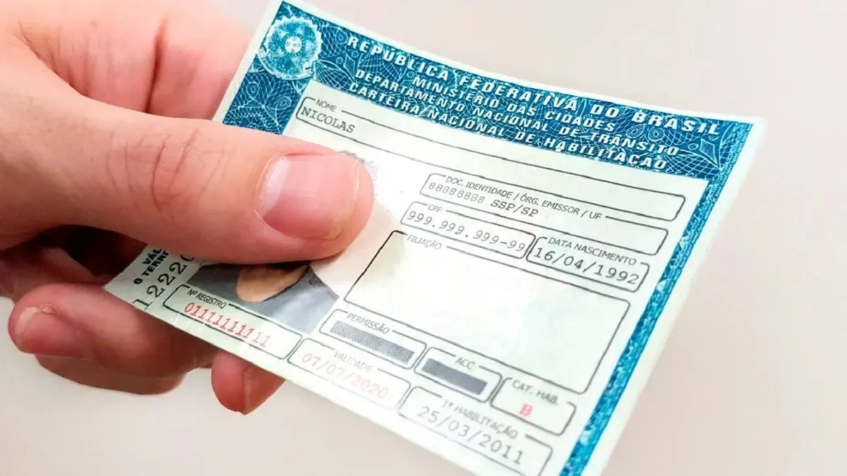 Projeto propõe separar multas burocráticas das infrações perigosas na CNH provisória