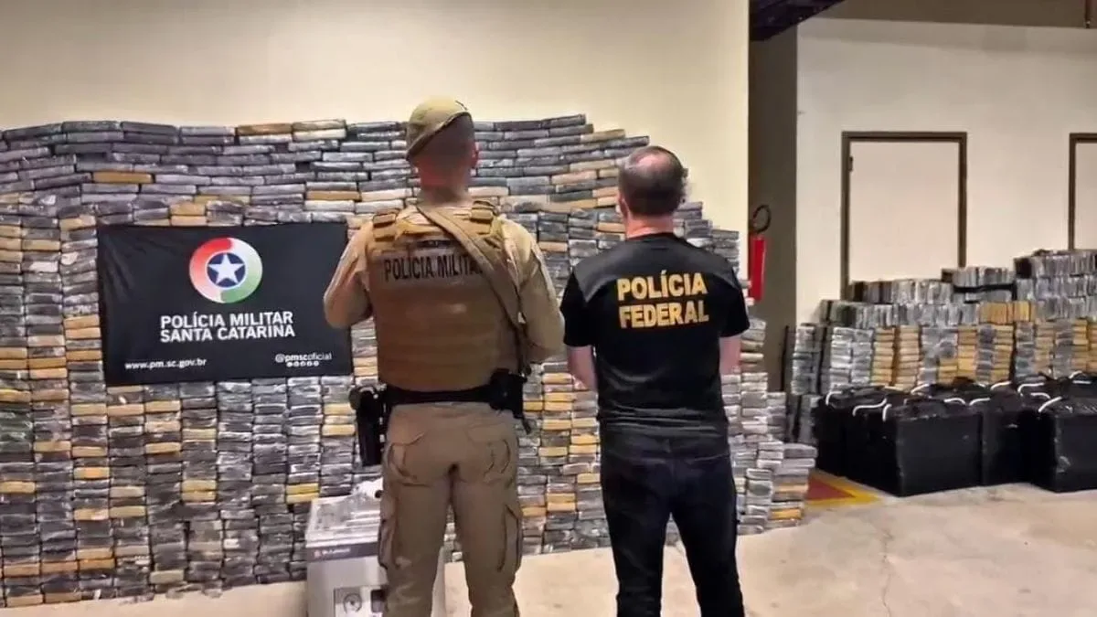 PF liga apreensões de 4,5 toneladas de cocaína a um grupo em SC