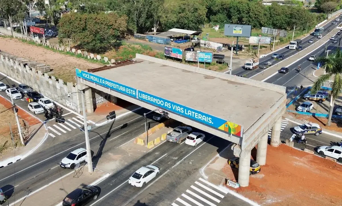 Nova lateral da Leste-Oeste é aberta para o tráfego no sentido Bairro-Centro