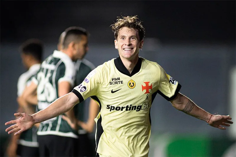 Vasco goleia o Coritiba por 5 a 0 e deixa o Z-4 provisoriamente