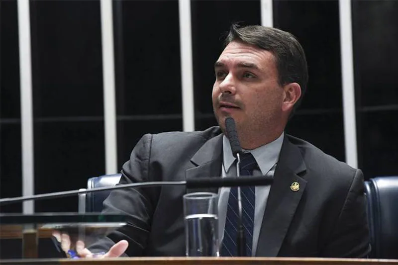 Flávio lidera rejeição em pesquisa para a Presidência, com 51%