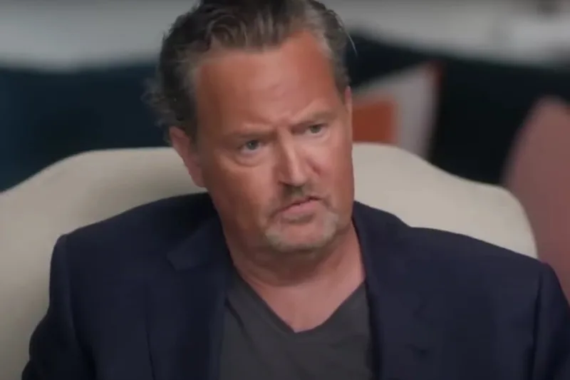 Documentário da Netflix reúne relatos da família e de colegas de Matthew Perry