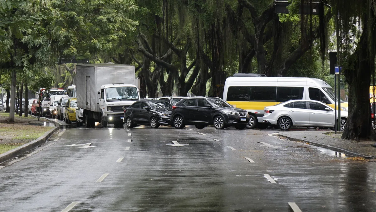 Mortes no trânsito crescem mesmo com queda nos acidentes no Rio
