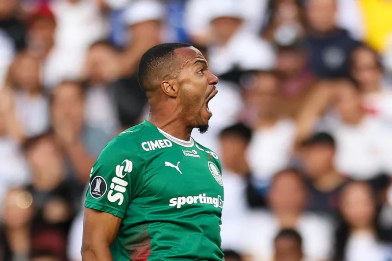 Palmeiras supera LDU nos pênaltis e pega o Fluminense na semifinal