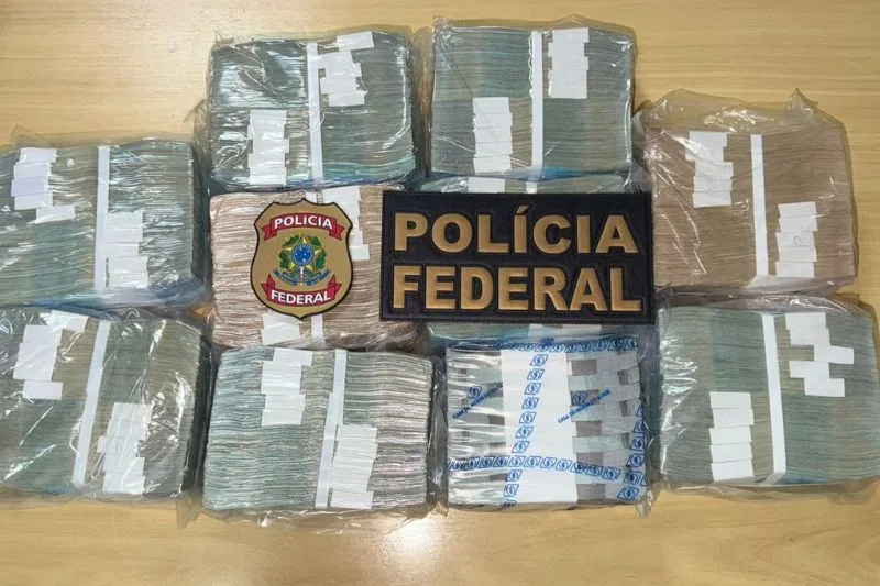 Investigação eleitoral leva à apreensão de dinheiro e arma em Manaus