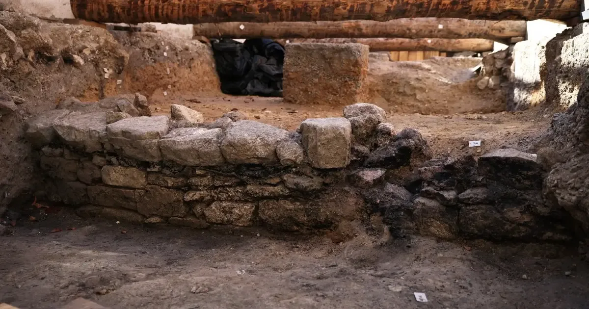 Muro encontrado em Paris pode esclarecer localização de Lutécia