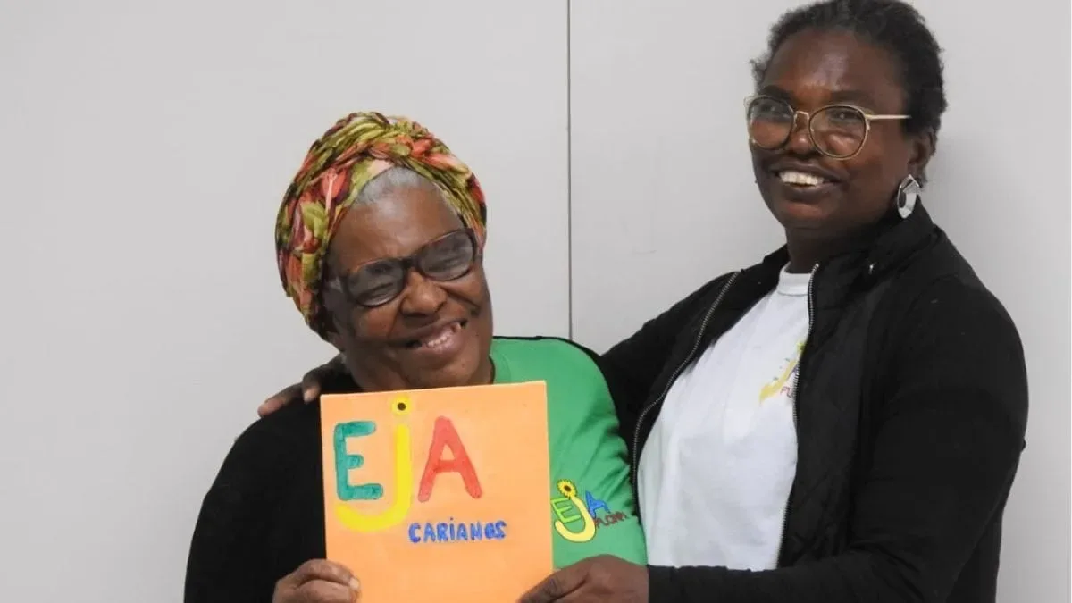 Mãe e filha retomam os estudos juntas na EJA em Florianópolis