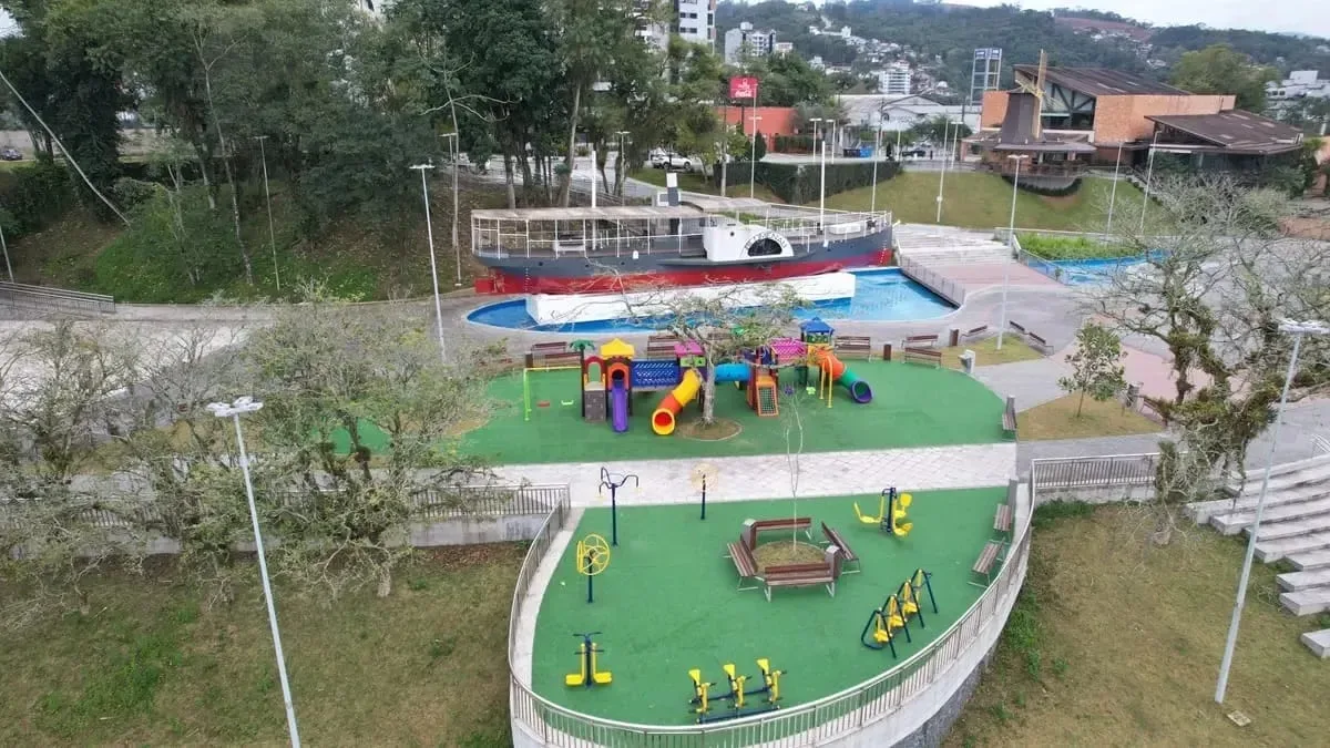 Prainha, em Blumenau, terá cobrança de estacionamento por hora