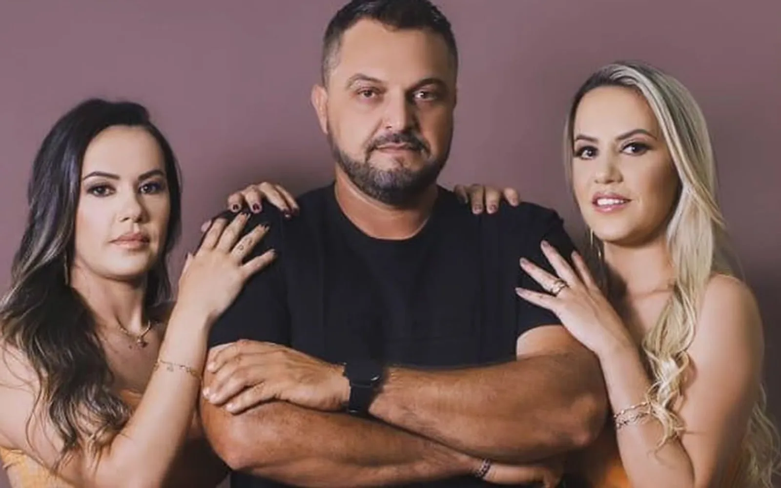 Trisal de Montividiu relata desafios ao assumir relação com a família