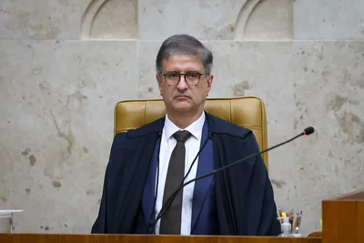 Gonet pede acesso integral a mensagens apreendidas no celular de Vorcaro