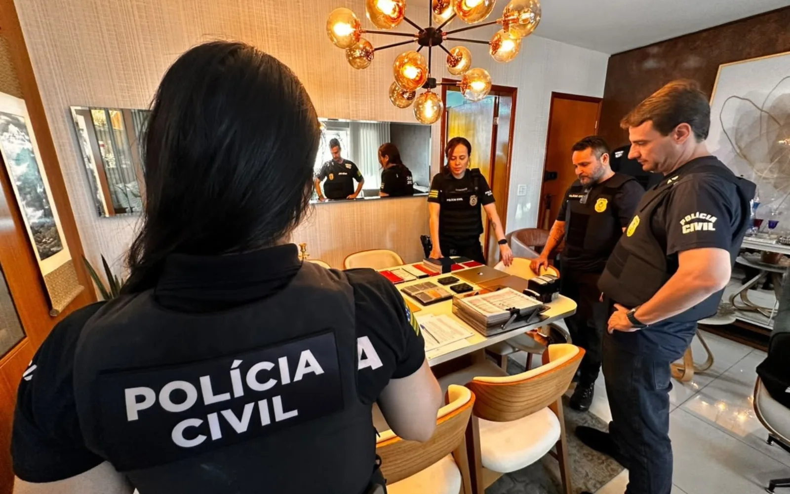 Dono de imobiliária é preso por suspeita de golpes contra seis clientes em Goiás