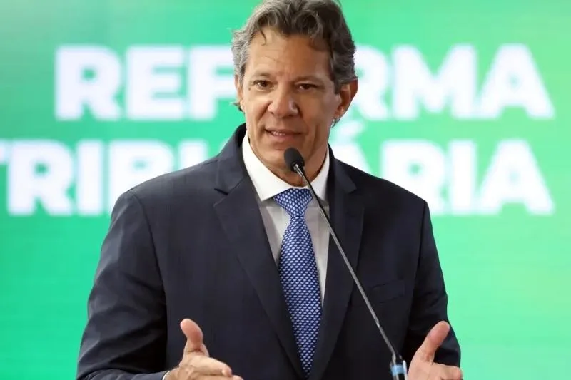 Haddad pede divulgação integral de investigações sobre o Banco Master