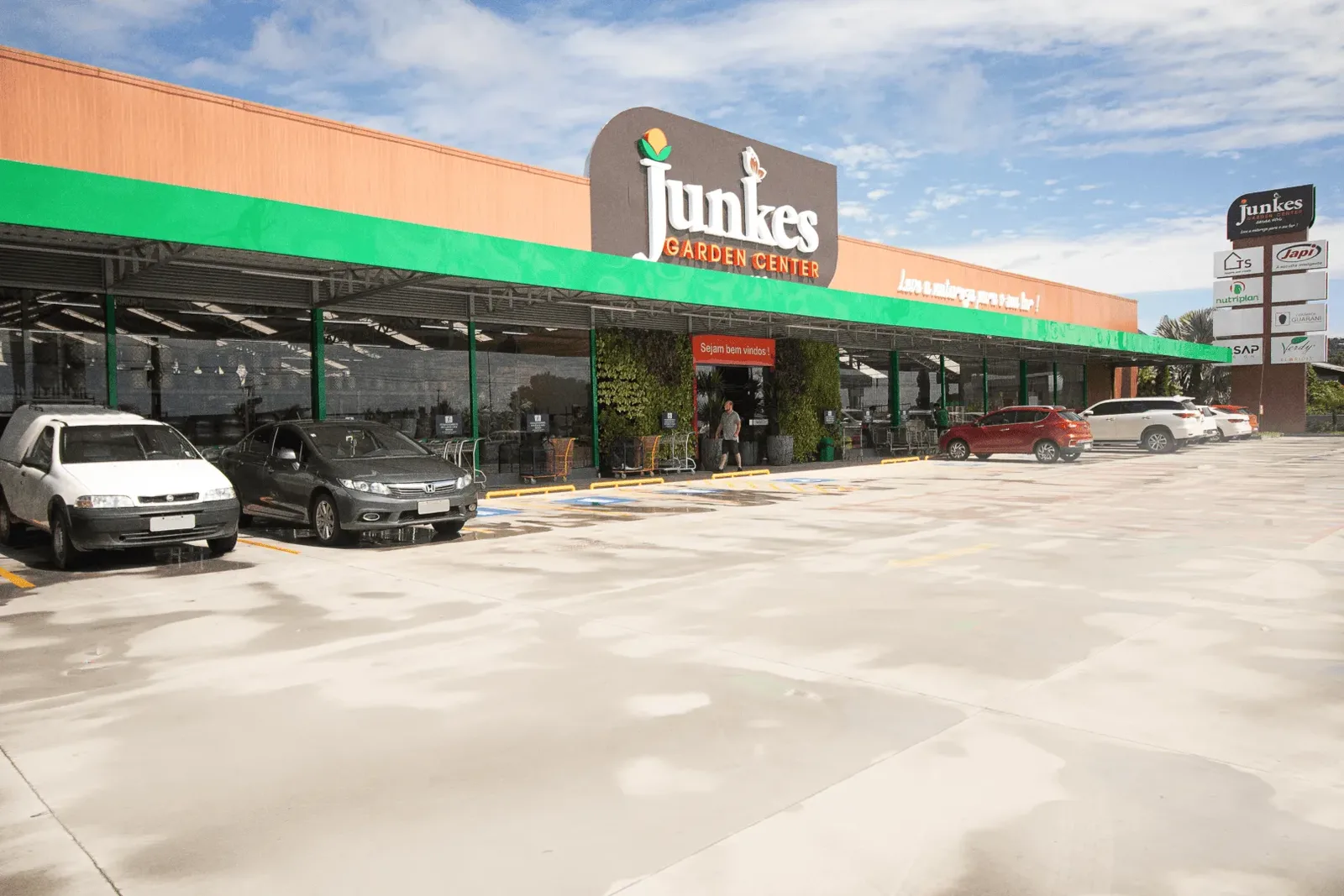 Junkes Garden Center chega aos 50 anos com atuação em jardinagem e paisagismo