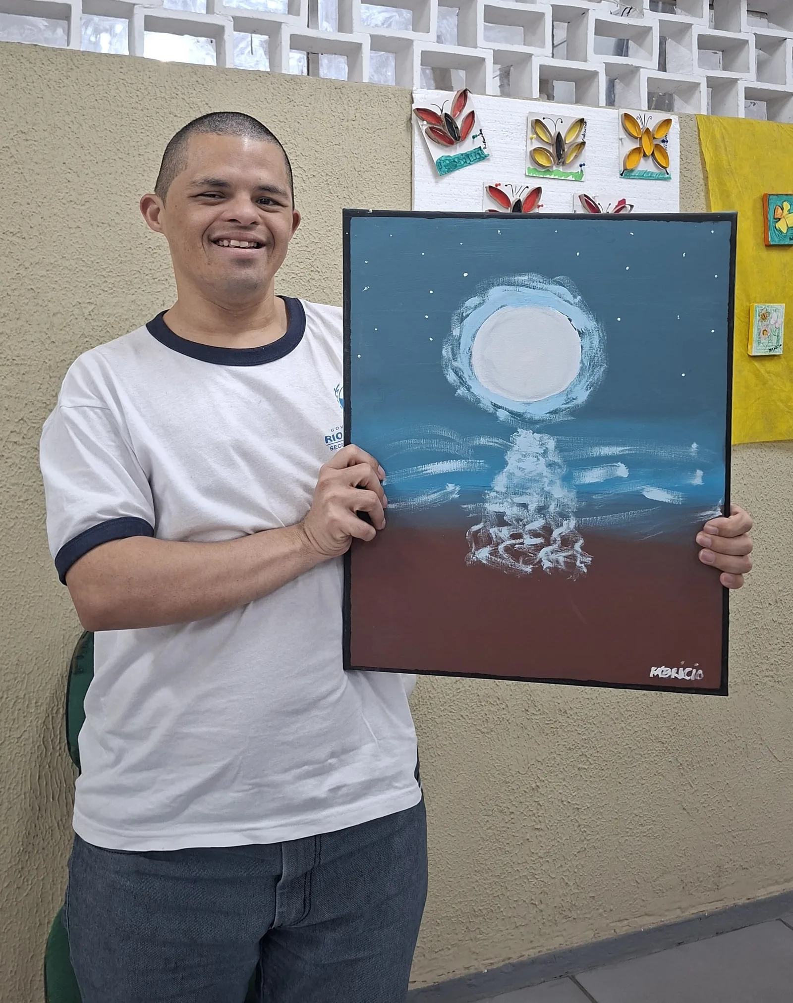 Alunos da educação especial apresentam pinturas em mostra gratuita em Nova Iguaçu