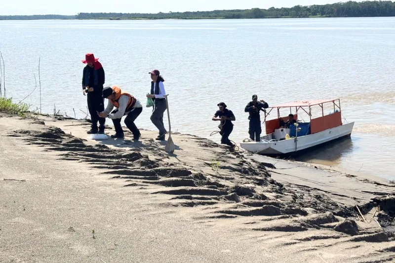 Expedição percorre Rio Solimões para estudar origem das águas amazônicas