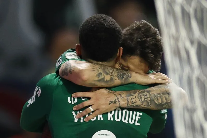 Palmeiras derrota São Paulo desfalcado e volta à liderança provisória