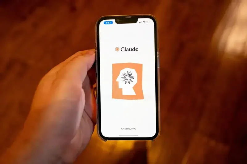 Anthropic identifica dois problemas no Claude e restabelece funções
