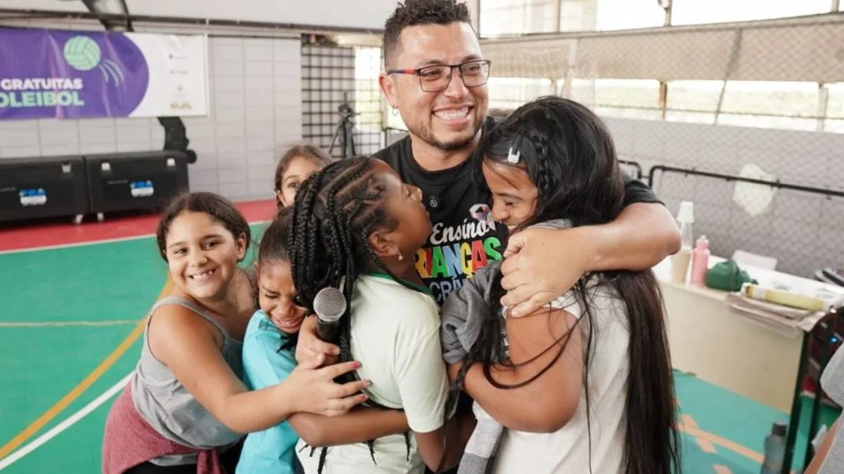 Comunidade se mobiliza após troca na direção da Escola Parque dos Sonhos